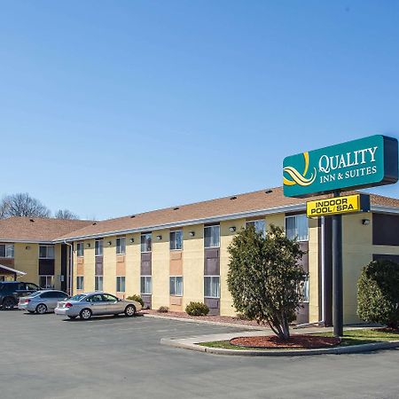 Quality Inn & Suites West Bend Luaran gambar