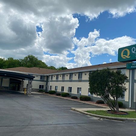 Quality Inn & Suites West Bend Luaran gambar