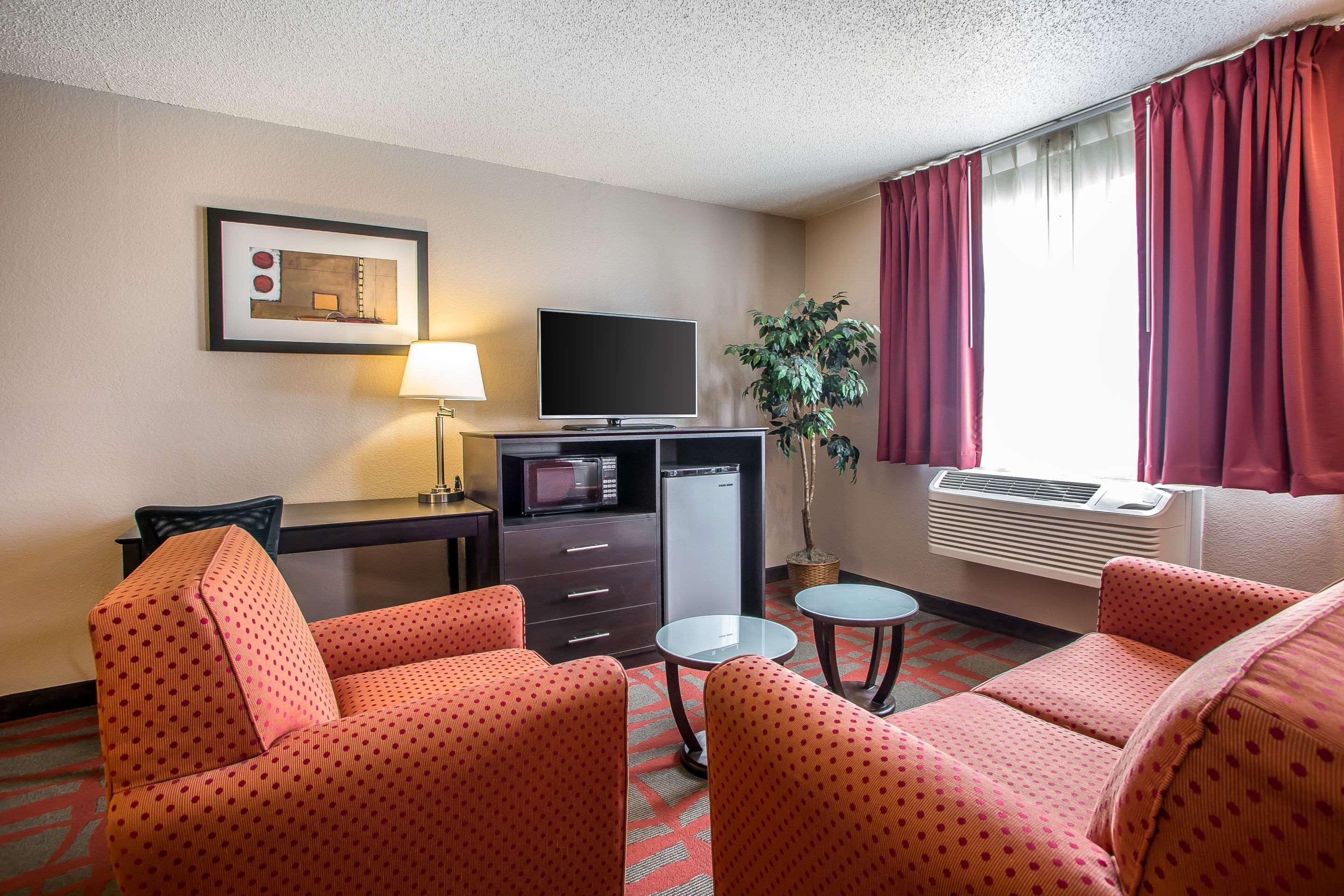 Quality Inn & Suites West Bend Luaran gambar