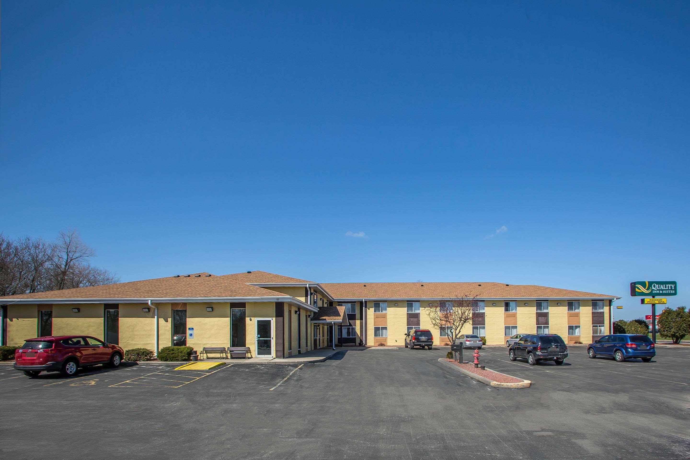 Quality Inn & Suites West Bend Luaran gambar