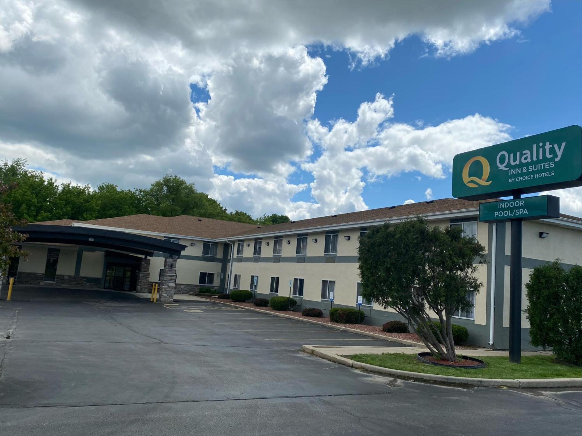 Quality Inn & Suites West Bend Luaran gambar