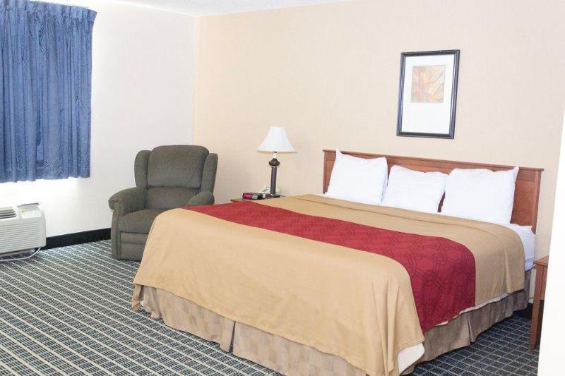 Quality Inn & Suites West Bend Luaran gambar